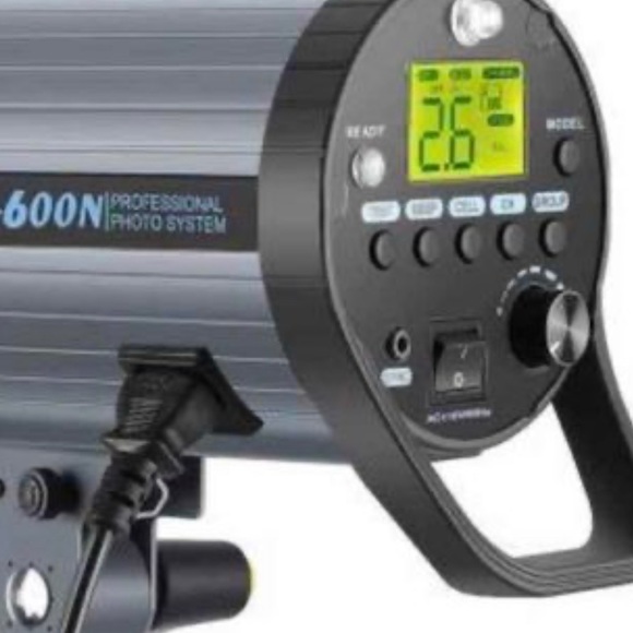 Photo Light Newer 600 Plus Tripod Stand - Picture 10 of 16